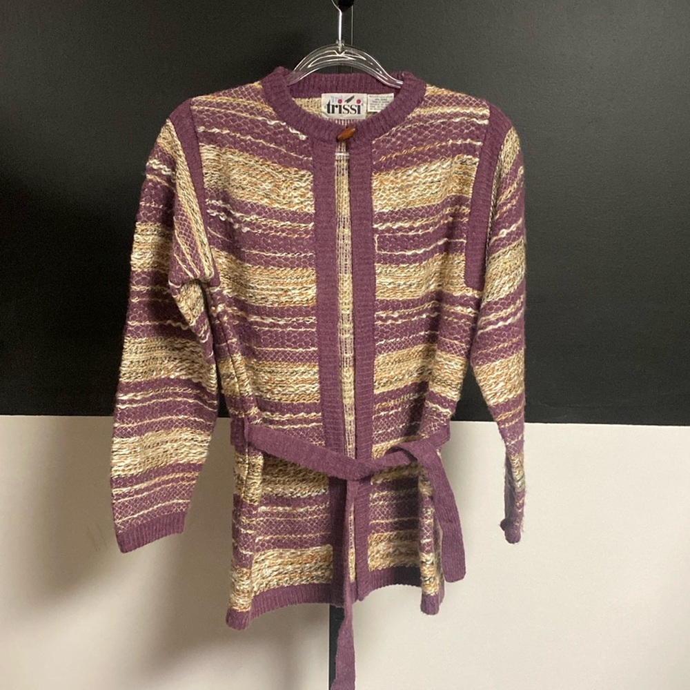 Trissi vintage sweater cardi with belt size medium